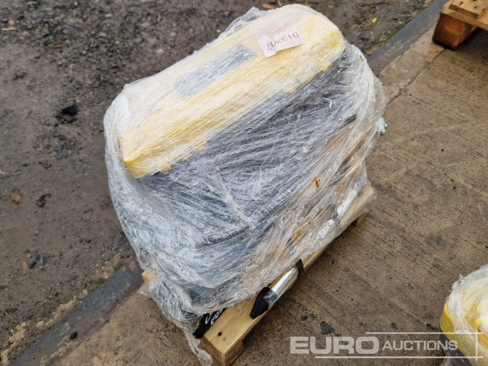 Unused Hydraulic Breaker to suit Mini Excavator - Hydraulische hamer: afbeelding 3 Unused Hydraulic Breaker to suit Mini Excavator - Hydraulische hamer: afbeelding 3