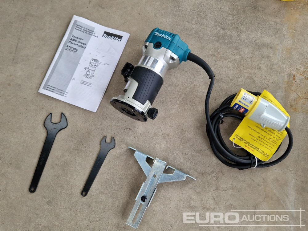 Unused Makita RT0700C 110v Router - Bouwmaterieel: afbeelding 1 Unused Makita RT0700C 110v Router - Bouwmaterieel: afbeelding 1