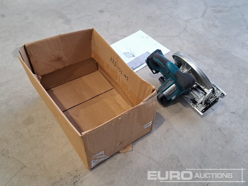 Unused Makita XSS02 18V Cordless Circluar Saw (Body Only) - Bouwmaterieel: afbeelding 3 Unused Makita XSS02 18V Cordless Circluar Saw (Body Only) - Bouwmaterieel: afbeelding 3