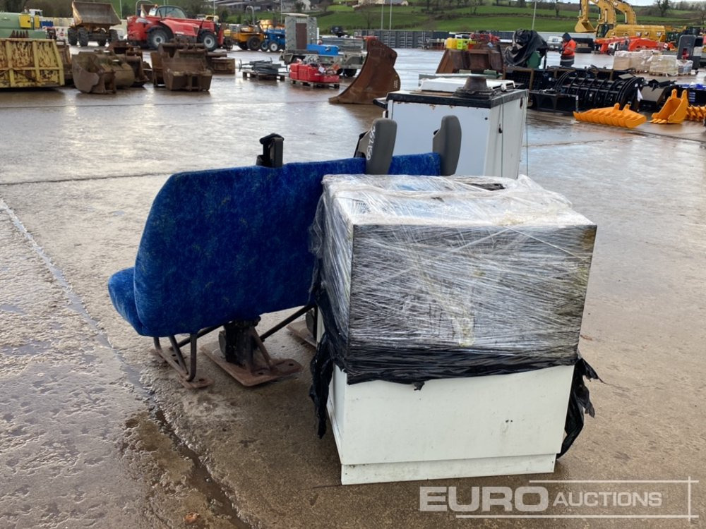 Van Seats, Cooker, Safe (3 of) - Bouwmaterieel: afbeelding 2 Van Seats, Cooker, Safe (3 of) - Bouwmaterieel: afbeelding 2