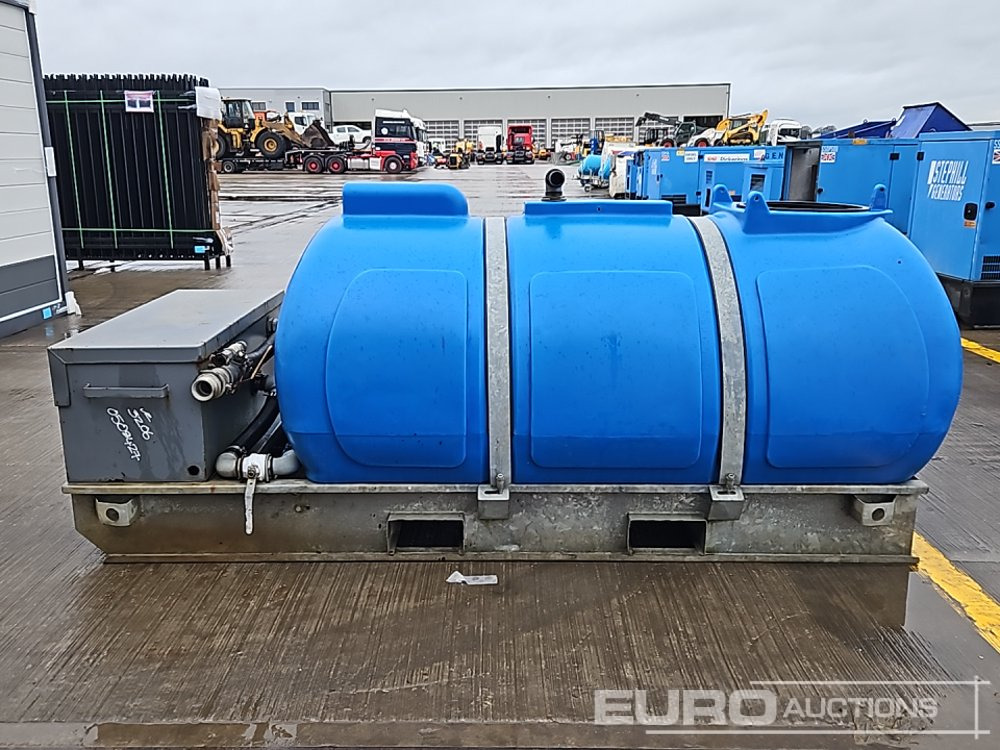 Western Skid Mounted Plastic Water Bowser, Petrol Pump - Opslagtank: afbeelding 2 Western Skid Mounted Plastic Water Bowser, Petrol Pump - Opslagtank: afbeelding 2