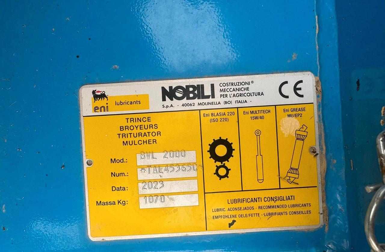 Nobili trincia laterale usata BVL 2000 - Verstek klepelmaaier: afbeelding 2 Nobili trincia laterale usata BVL 2000 - Verstek klepelmaaier: afbeelding 2