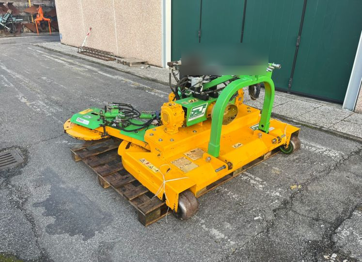 Salf macchine agricole TP-180 - Gazonmaaier: afbeelding 1 Salf macchine agricole TP-180 - Gazonmaaier: afbeelding 1