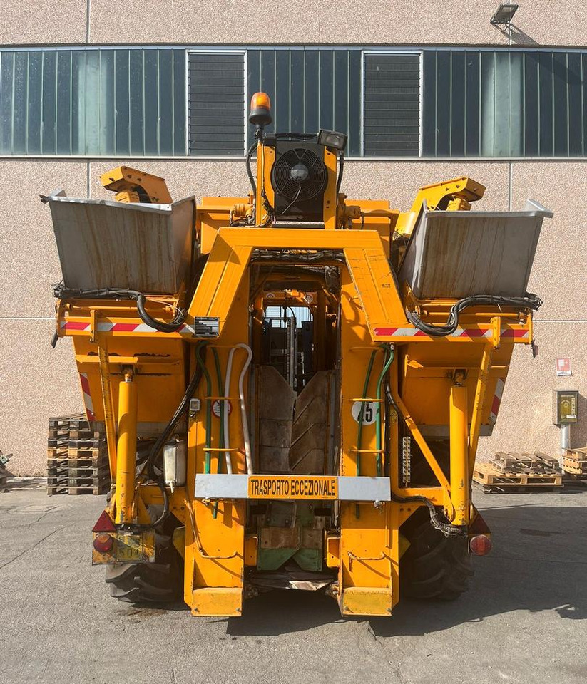 Vendemmiatrice usata Grégoire G60I - Wijnoogstmachine: afbeelding 2 Vendemmiatrice usata Grégoire G60I - Wijnoogstmachine: afbeelding 2