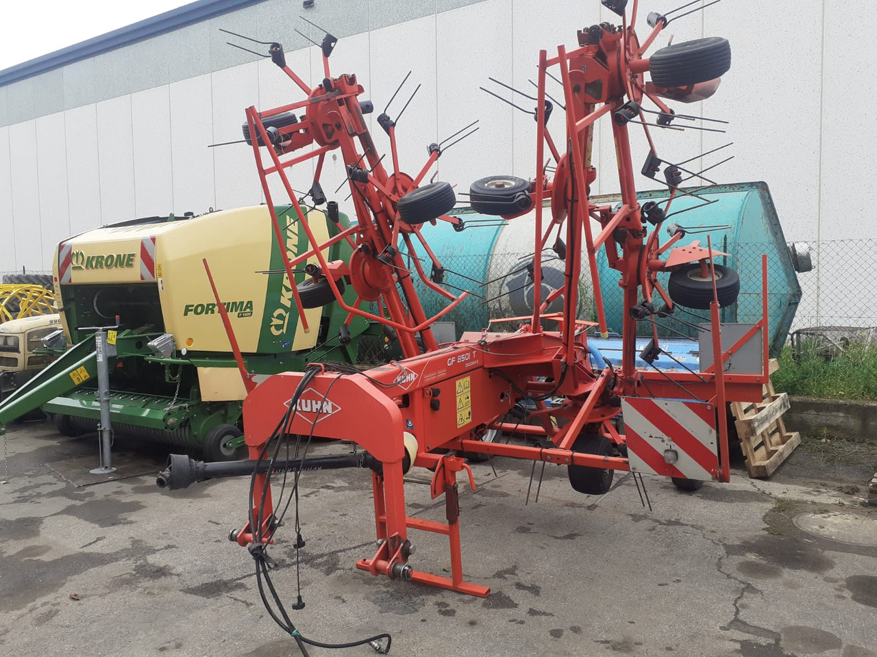 Voltafieno usato Kuhn GF 8501 T - Hooischudder: afbeelding 2 Voltafieno usato Kuhn GF 8501 T - Hooischudder: afbeelding 2