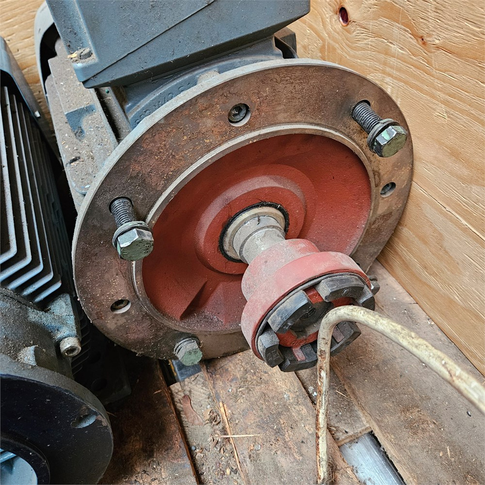 ABB MT80A19F100-2 / M3AA180MLB4 - Werktuigmachine: afbeelding 4 ABB MT80A19F100-2 / M3AA180MLB4 - Werktuigmachine: afbeelding 4