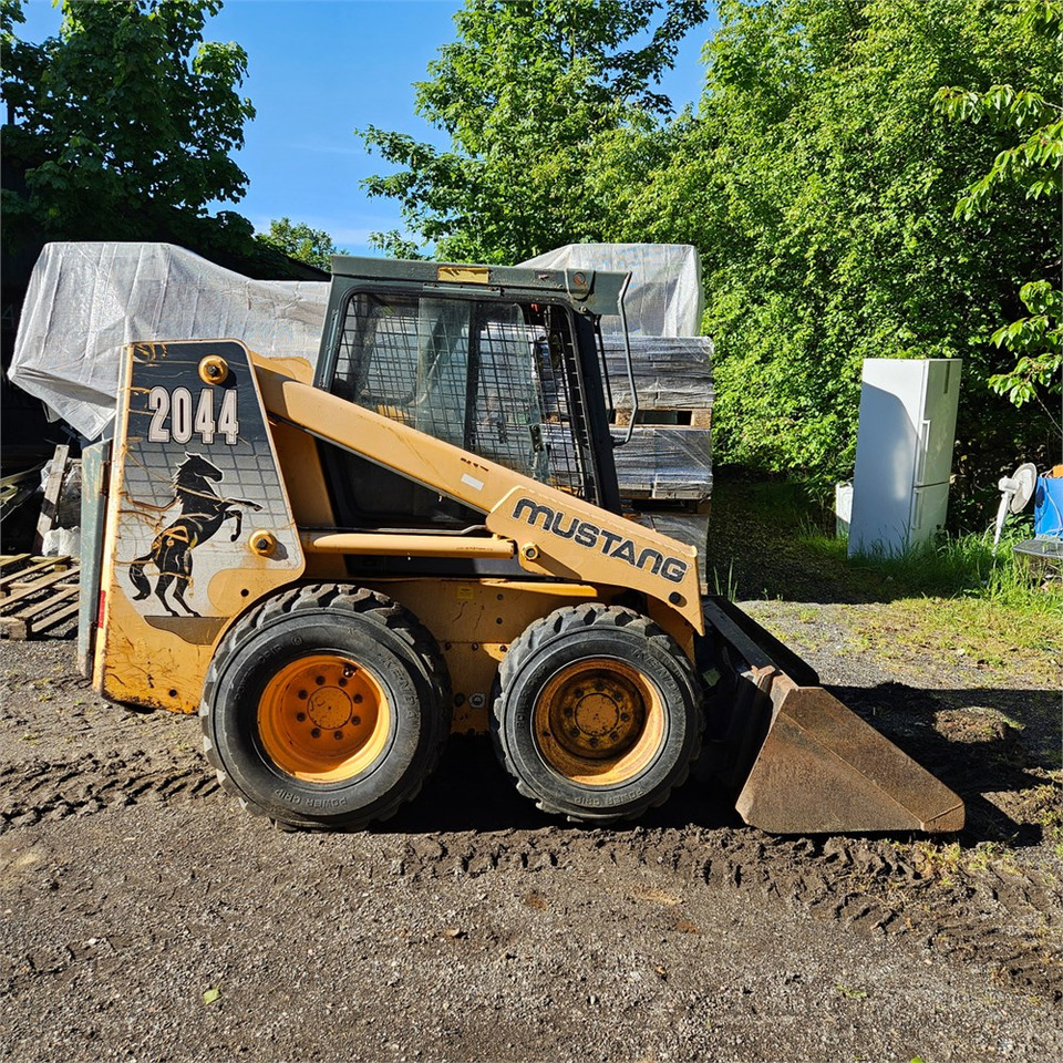 Bobcat Mustang 2044 - Schranklader: afbeelding 5 Bobcat Mustang 2044 - Schranklader: afbeelding 5