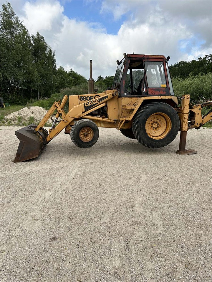 Case 580 F - Graaflaadmachine: afbeelding 2 Case 580 F - Graaflaadmachine: afbeelding 2