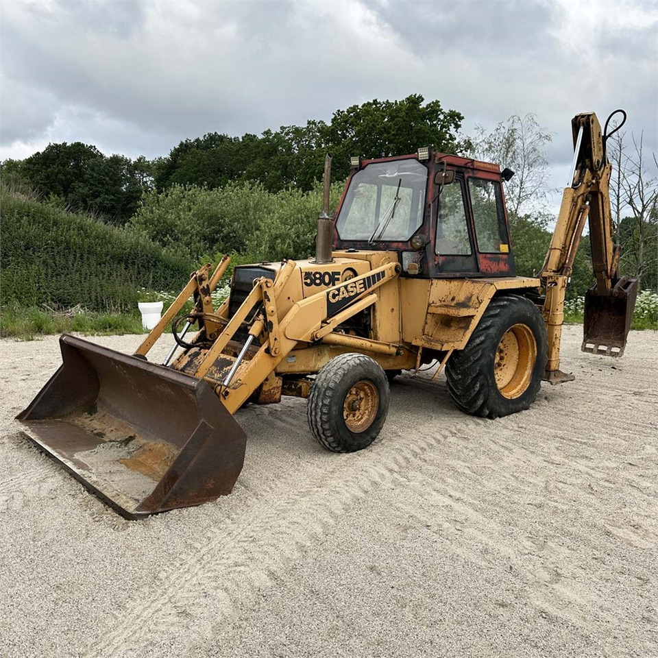 Case 580 F - Graaflaadmachine: afbeelding 1 Case 580 F - Graaflaadmachine: afbeelding 1