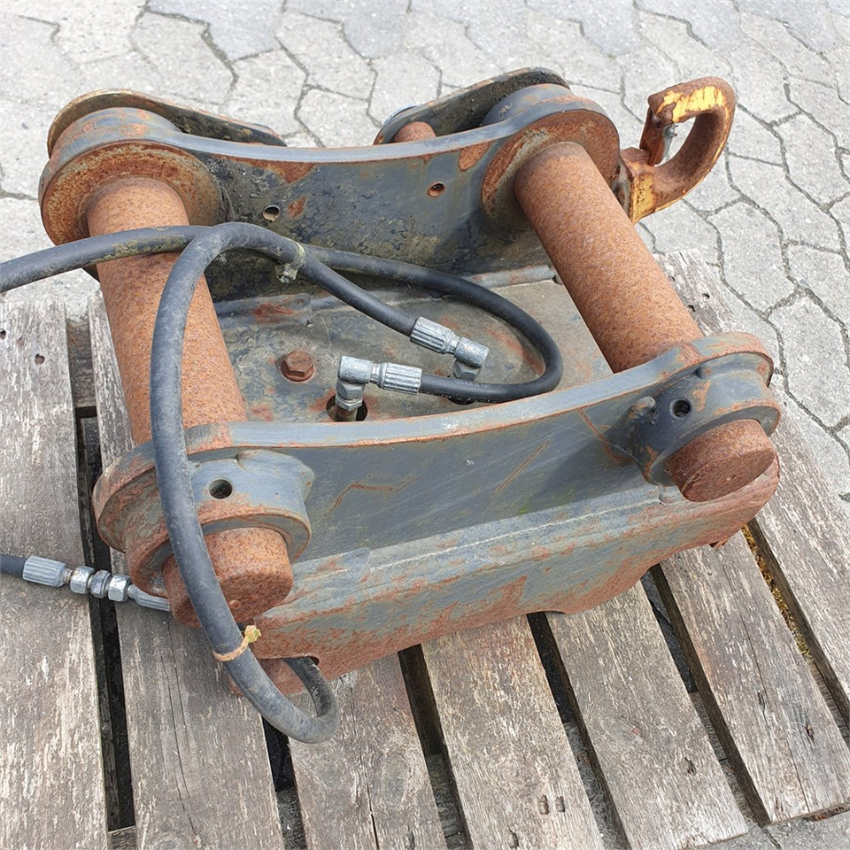 Engcon S45 - Snelwissel voor Graafmachine: afbeelding 3 Engcon S45 - Snelwissel voor Graafmachine: afbeelding 3