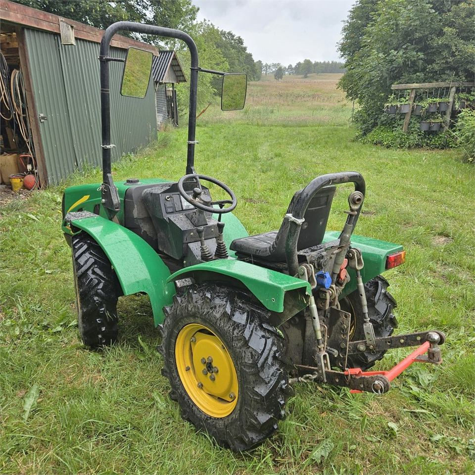 Ferrari Vipar 40 RS - Gemeentelijke tractor: afbeelding 5 Ferrari Vipar 40 RS - Gemeentelijke tractor: afbeelding 5