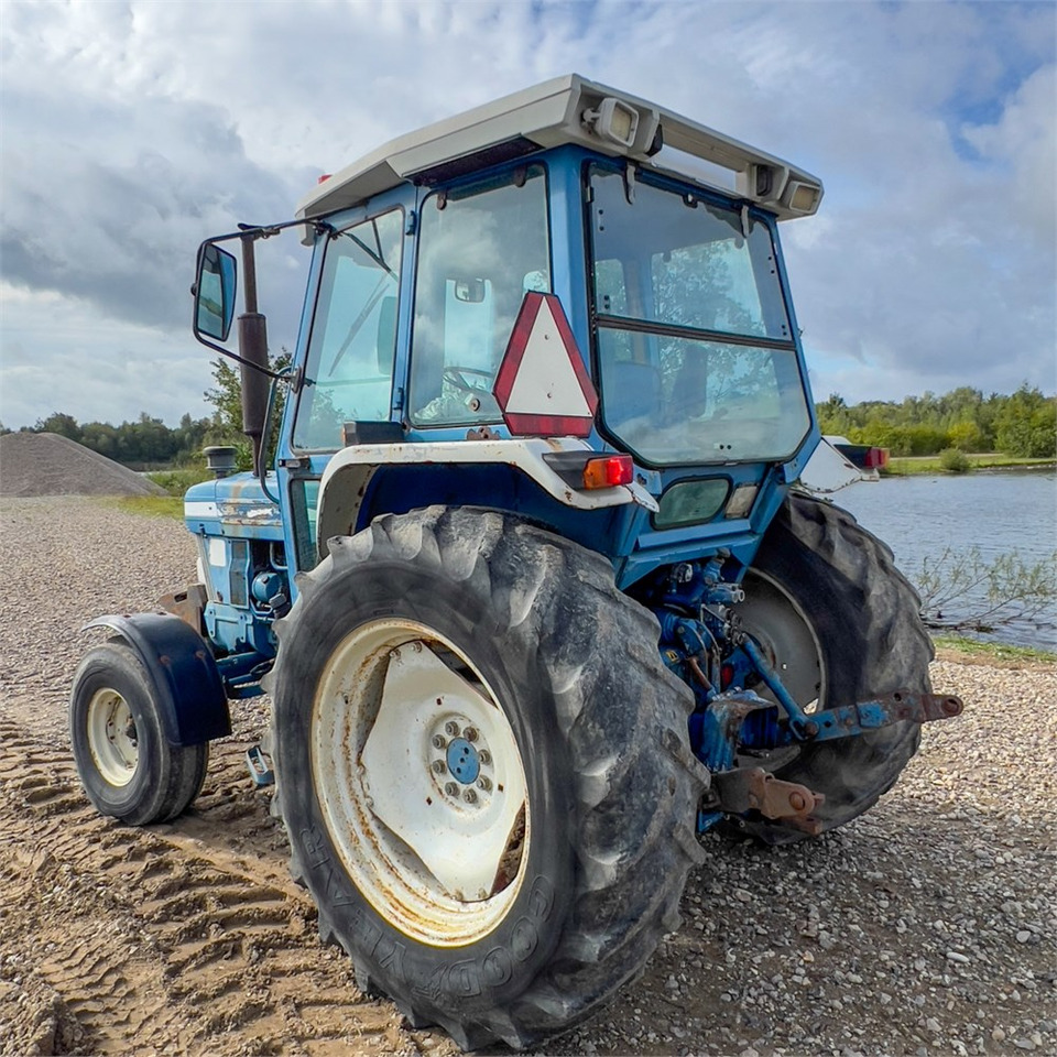 Ford 5610 - Tractor: afbeelding 5 Ford 5610 - Tractor: afbeelding 5