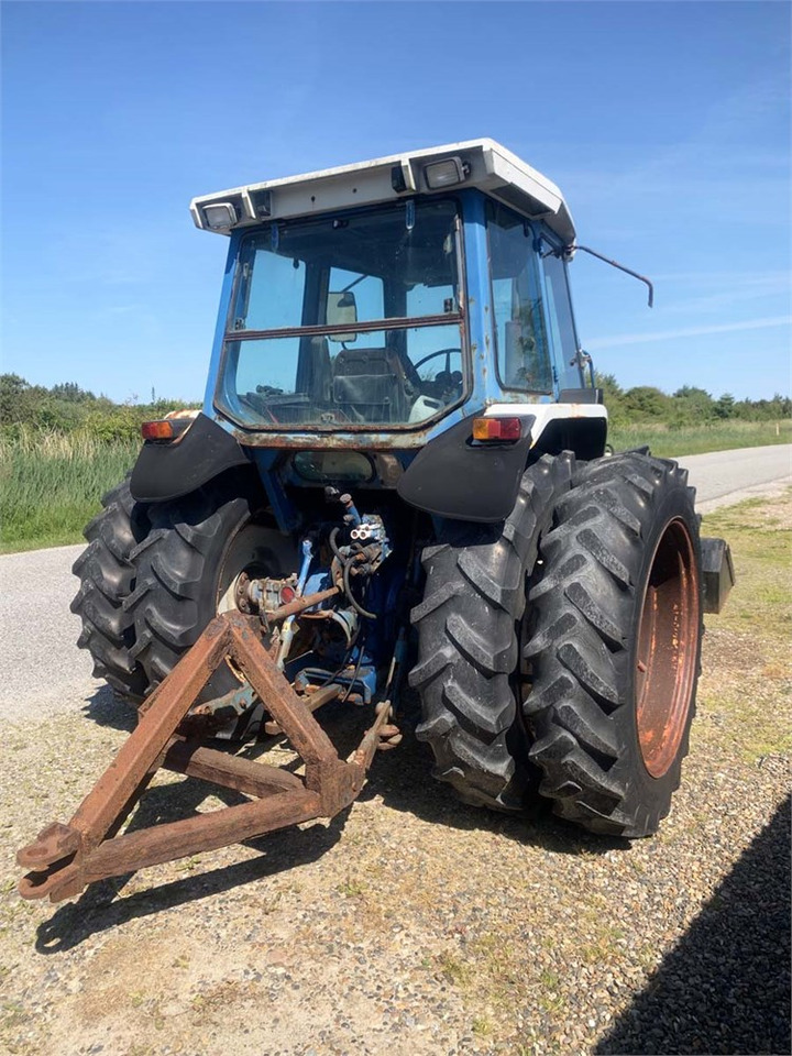 Ford 6410 - Tractor: afbeelding 2 Ford 6410 - Tractor: afbeelding 2