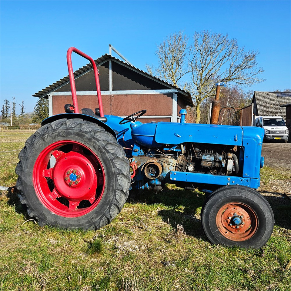 Ford T2 - Tractor: afbeelding 2 Ford T2 - Tractor: afbeelding 2
