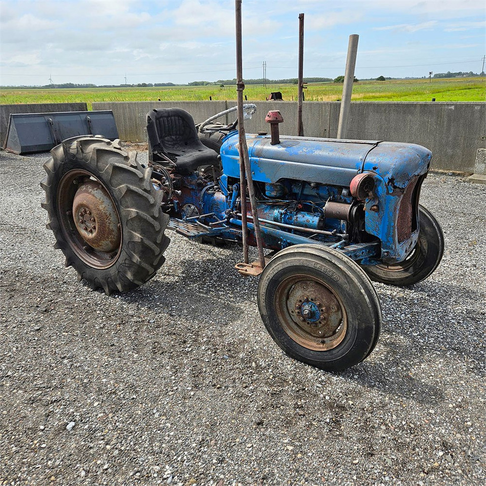 Fordson Dexta - Tractor: afbeelding 1 Fordson Dexta - Tractor: afbeelding 1
