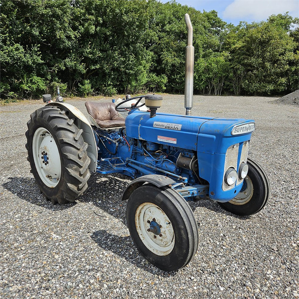 Fordson Super Dexta - Tractor: afbeelding 1 Fordson Super Dexta - Tractor: afbeelding 1
