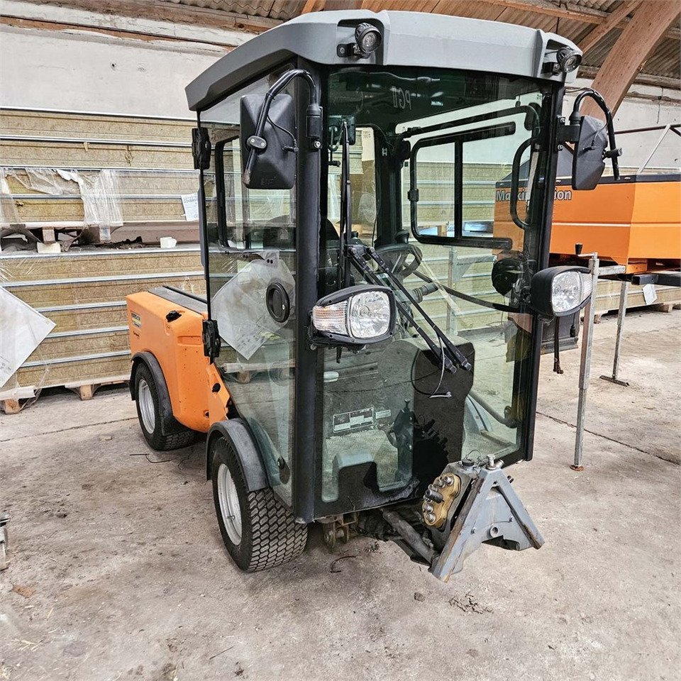 Kärcher PF-C MIC42 - Gemeentelijke machine/ Speciaal: afbeelding 2 Kärcher PF-C MIC42 - Gemeentelijke machine/ Speciaal: afbeelding 2