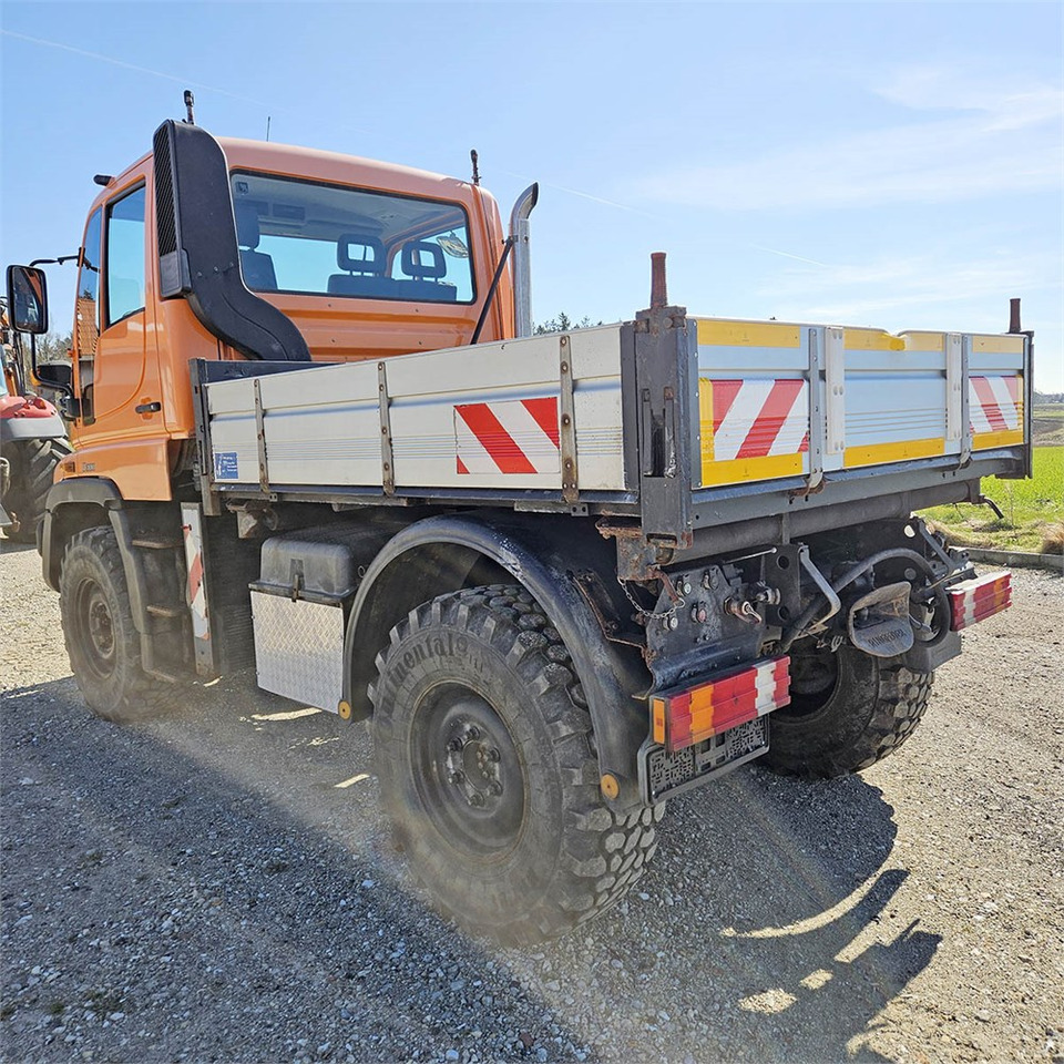 Mercedes U300 - Gemeentelijke machine/ Speciaal: afbeelding 5 Mercedes U300 - Gemeentelijke machine/ Speciaal: afbeelding 5