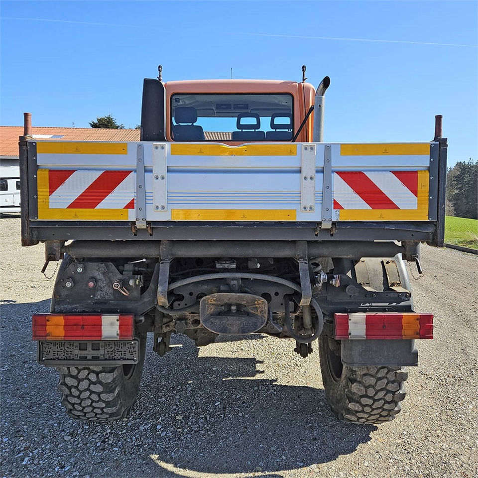 Mercedes U300 - Gemeentelijke machine/ Speciaal: afbeelding 4 Mercedes U300 - Gemeentelijke machine/ Speciaal: afbeelding 4