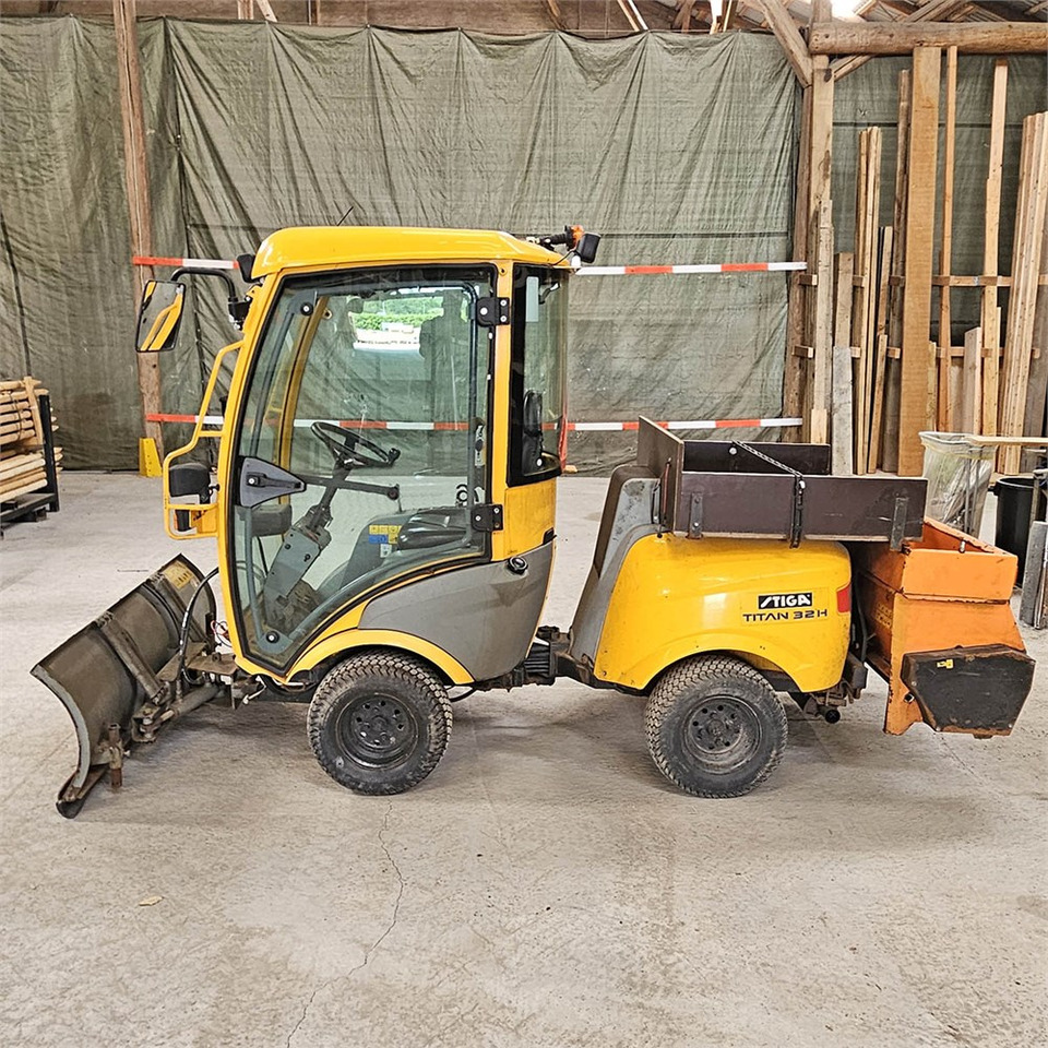 Stiga TITAN 32H - Gemeentelijke machine/ Speciaal: afbeelding 3 Stiga TITAN 32H - Gemeentelijke machine/ Speciaal: afbeelding 3