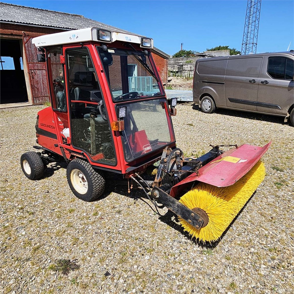 Toro Groundsmaster 228 D - Gemeentelijke machine/ Speciaal: afbeelding 2 Toro Groundsmaster 228 D - Gemeentelijke machine/ Speciaal: afbeelding 2