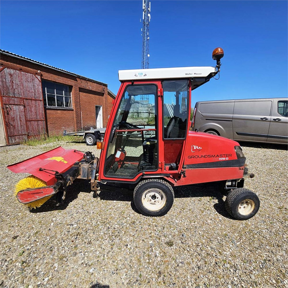 Toro Groundsmaster 228 D - Gemeentelijke machine/ Speciaal: afbeelding 5 Toro Groundsmaster 228 D - Gemeentelijke machine/ Speciaal: afbeelding 5