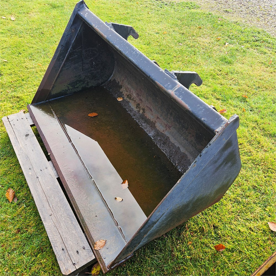 Giant 130 cm - Voorladerbak: afbeelding 1 Giant 130 cm - Voorladerbak: afbeelding 1