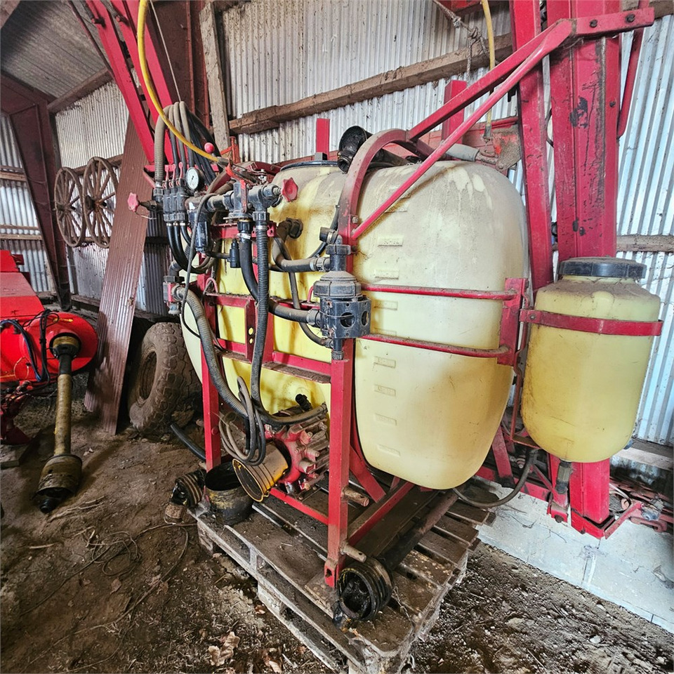 Hardi LXY 800 - Veldspuit: afbeelding 4 Hardi LXY 800 - Veldspuit: afbeelding 4