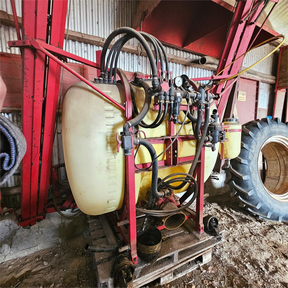 Hardi LXY 800 - Veldspuit: afbeelding 1 Hardi LXY 800 - Veldspuit: afbeelding 1