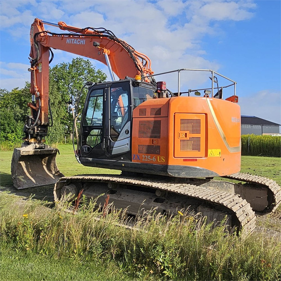 Hitachi ZX 225 - Rupsgraafmachine: afbeelding 1 Hitachi ZX 225 - Rupsgraafmachine: afbeelding 1