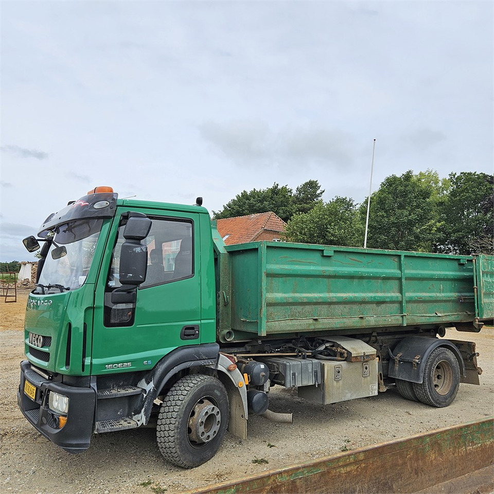 Iveco 160 E25 - Haakarmsysteem vrachtwagen: afbeelding 1 Iveco 160 E25 - Haakarmsysteem vrachtwagen: afbeelding 1