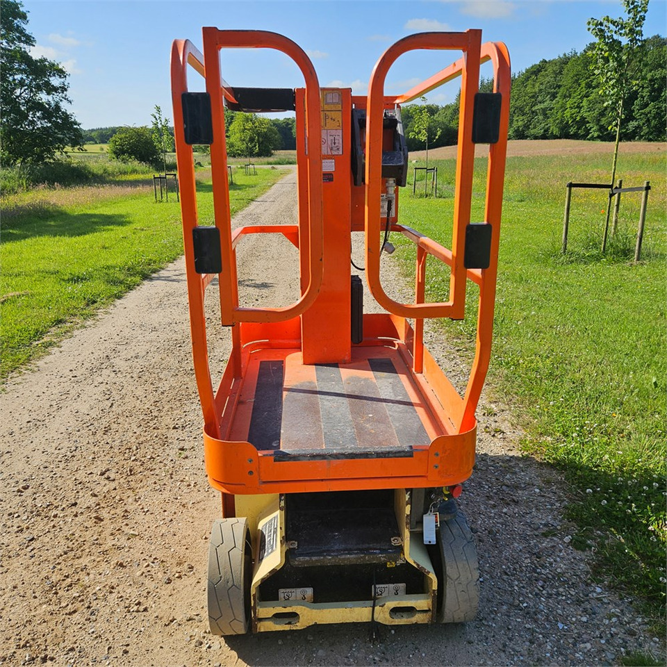 JLG 1230 ES - Verticale masthoogwerker: afbeelding 3 JLG 1230 ES - Verticale masthoogwerker: afbeelding 3