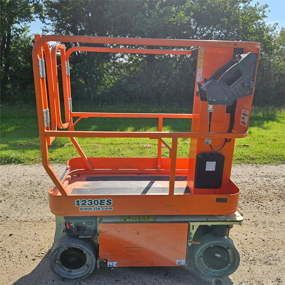 JLG 1230 ES - Verticale masthoogwerker: afbeelding 5 JLG 1230 ES - Verticale masthoogwerker: afbeelding 5