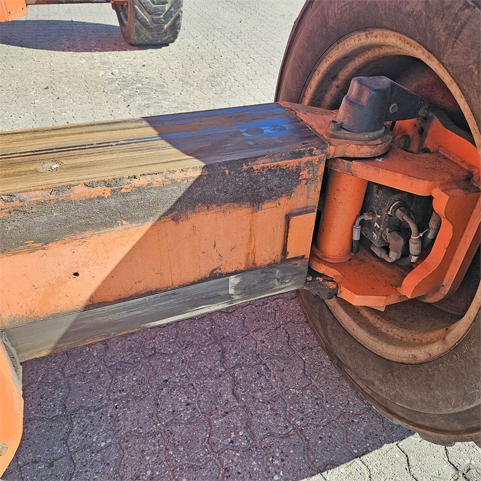 Knikarmhoogwerker JLG 1250 AJP: afbeelding 42