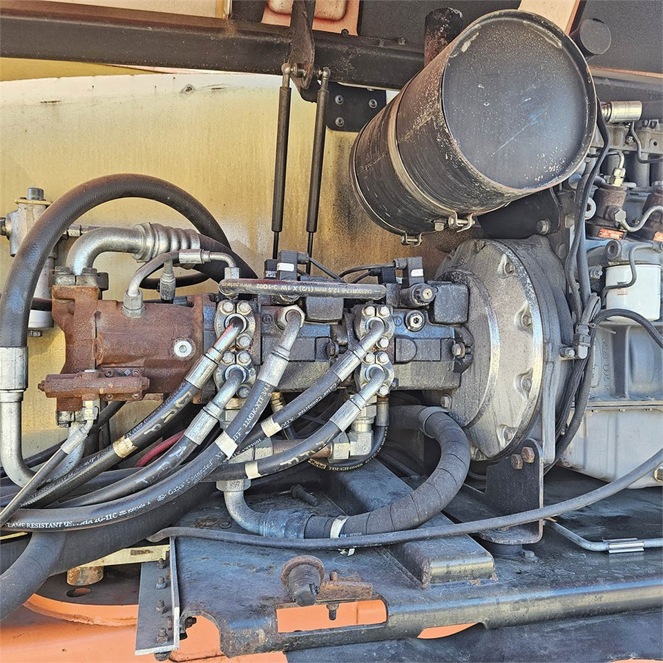 Knikarmhoogwerker JLG 1250 AJP: afbeelding 31