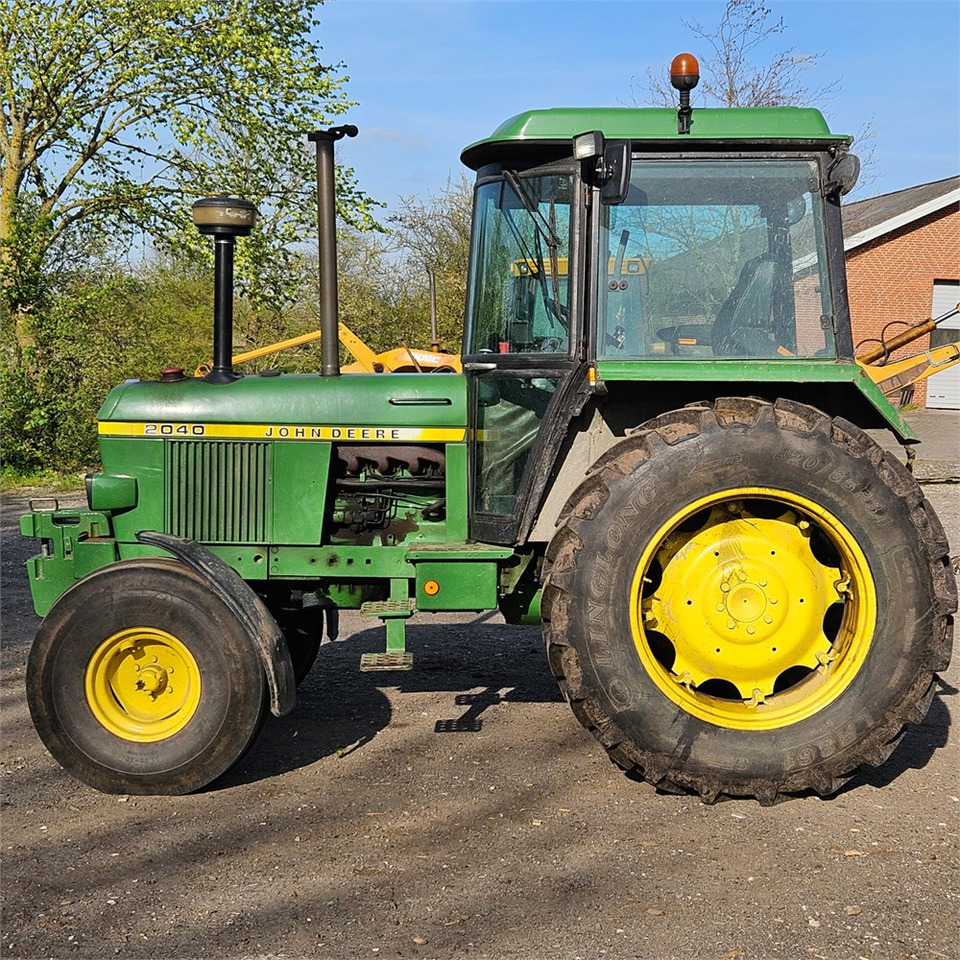 John Deere 2040 - Tractor: afbeelding 3 John Deere 2040 - Tractor: afbeelding 3