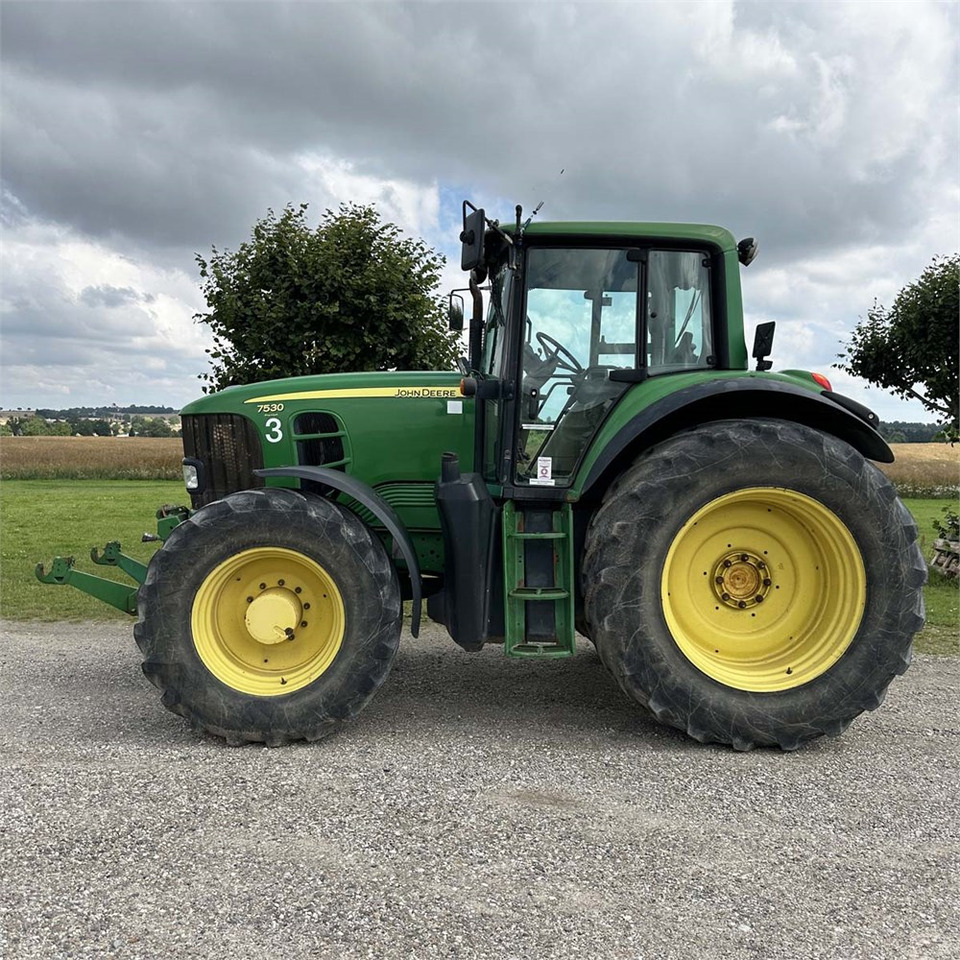 John Deere 7530 - Tractor: afbeelding 5 John Deere 7530 - Tractor: afbeelding 5