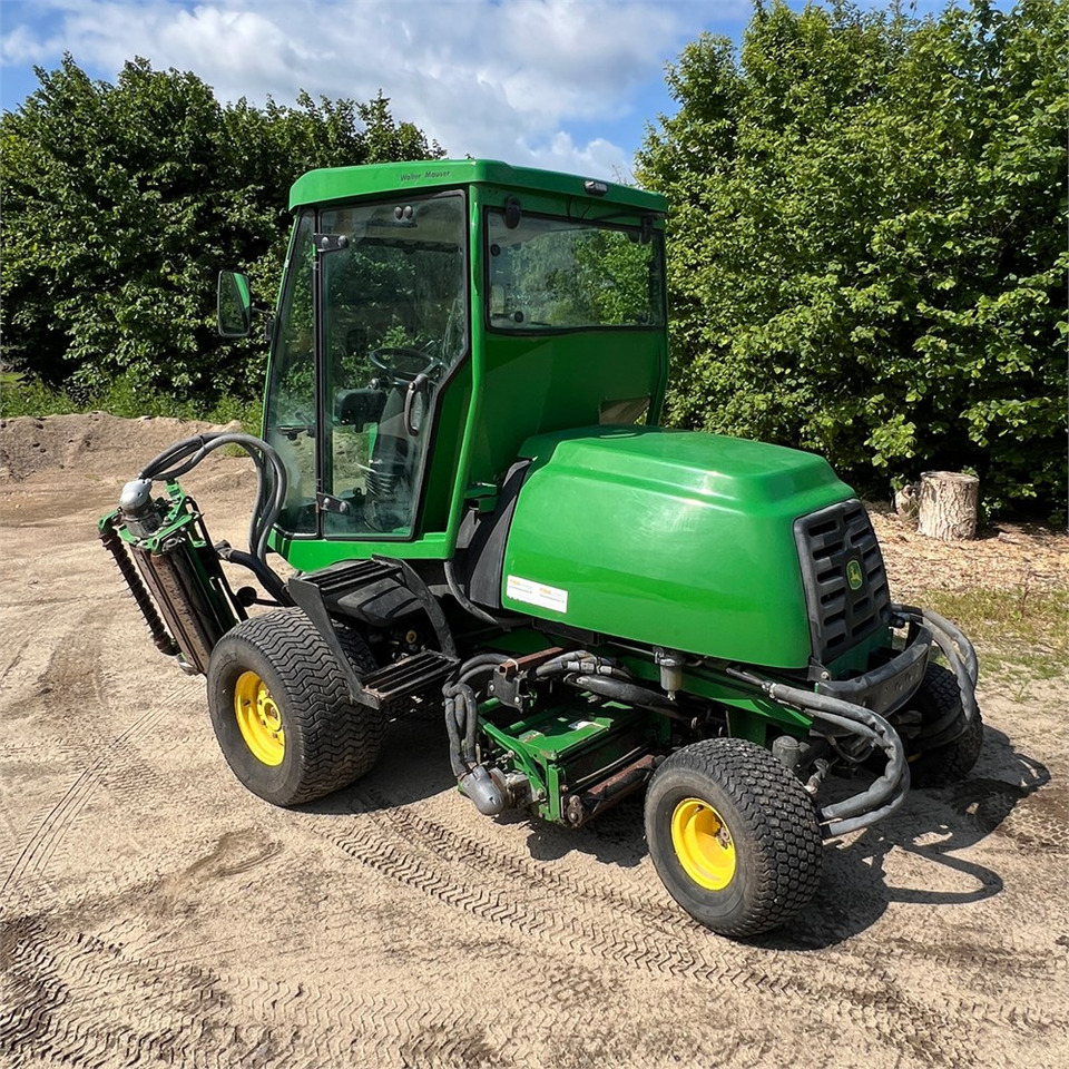 John Deere 8700 PC FM - Gazonmaaier: afbeelding 5 John Deere 8700 PC FM - Gazonmaaier: afbeelding 5
