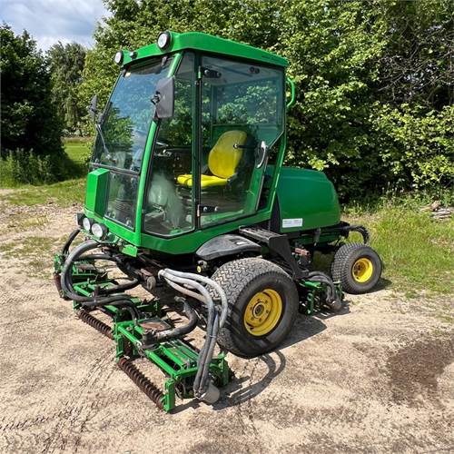 John Deere 8700 PC FM - Gazonmaaier: afbeelding 3 John Deere 8700 PC FM - Gazonmaaier: afbeelding 3