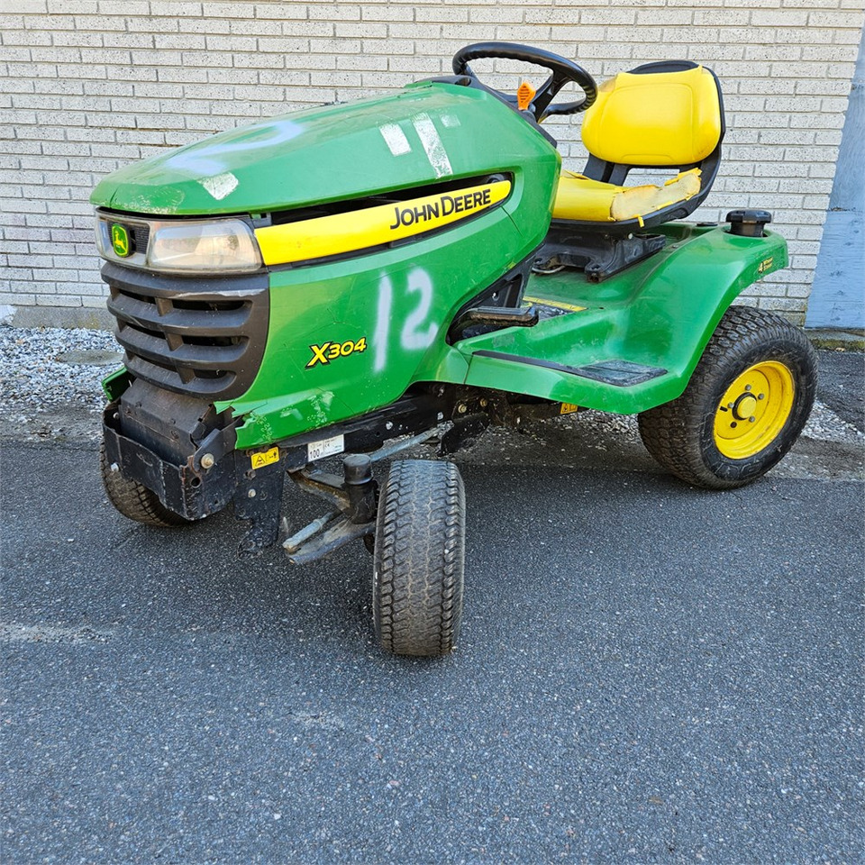Leasing John Deere X304 John Deere X304: afbeelding 33 Leasing John Deere X304 John Deere X304: afbeelding 33