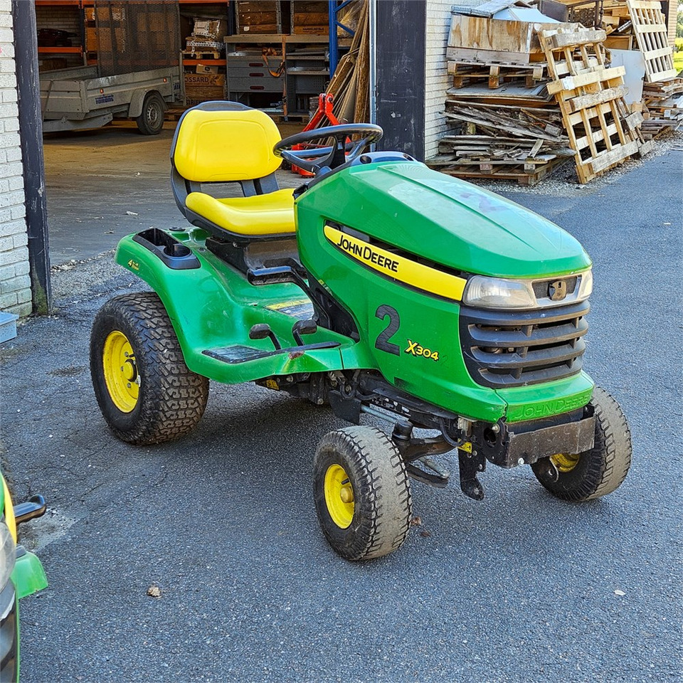 Leasing John Deere X304 John Deere X304: afbeelding 38 Leasing John Deere X304 John Deere X304: afbeelding 38