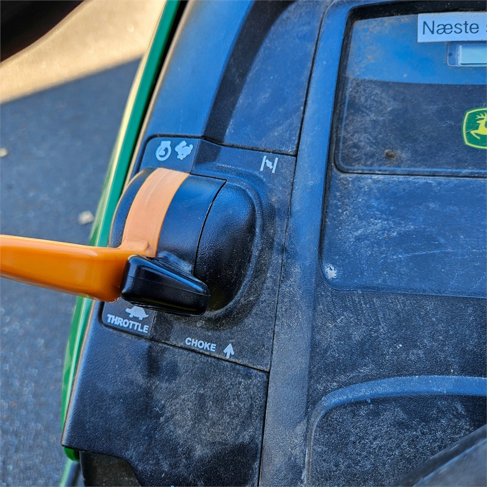 Leasing John Deere X304 John Deere X304: afbeelding 47 Leasing John Deere X304 John Deere X304: afbeelding 47