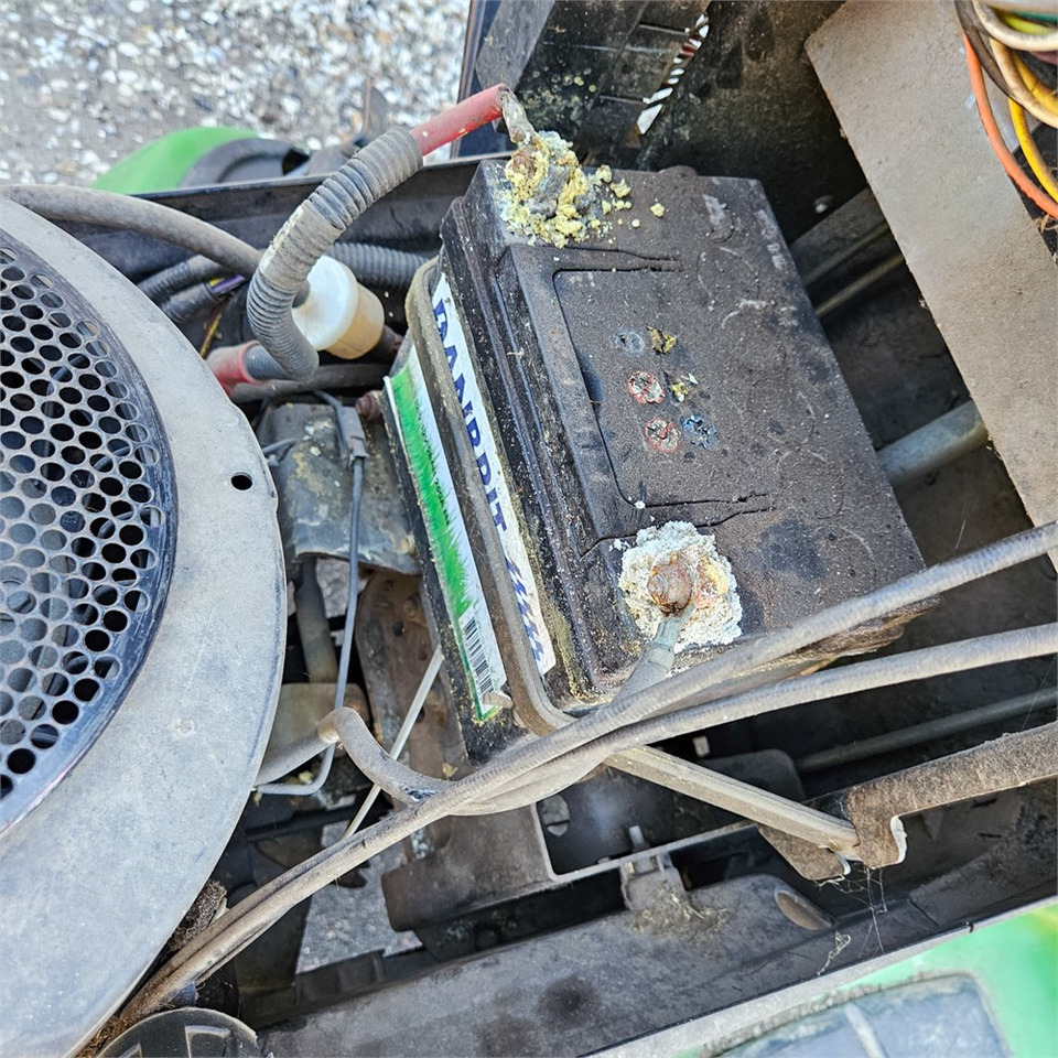 Leasing John Deere X304 John Deere X304: afbeelding 31 Leasing John Deere X304 John Deere X304: afbeelding 31