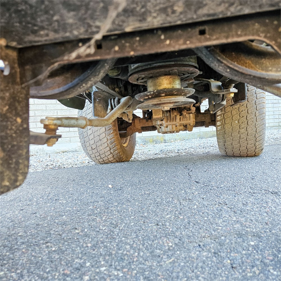 Leasing John Deere X304 John Deere X304: afbeelding 21 Leasing John Deere X304 John Deere X304: afbeelding 21