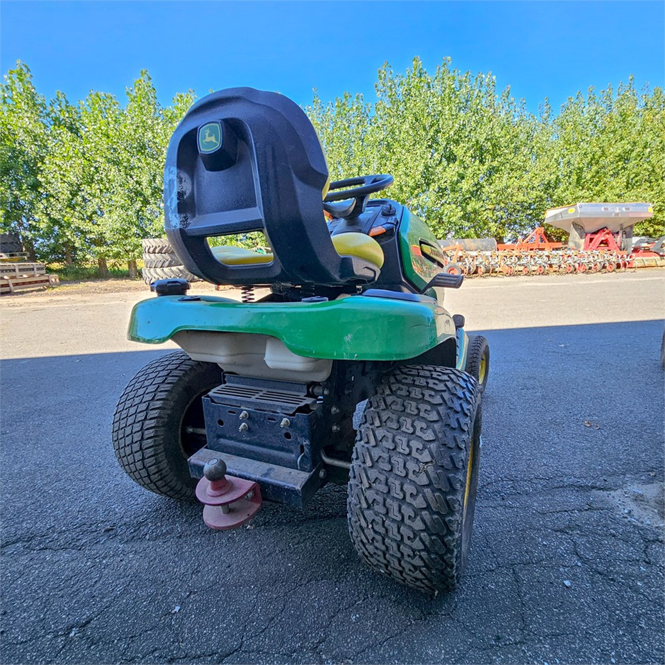 Leasing John Deere X304 John Deere X304: afbeelding 42 Leasing John Deere X304 John Deere X304: afbeelding 42