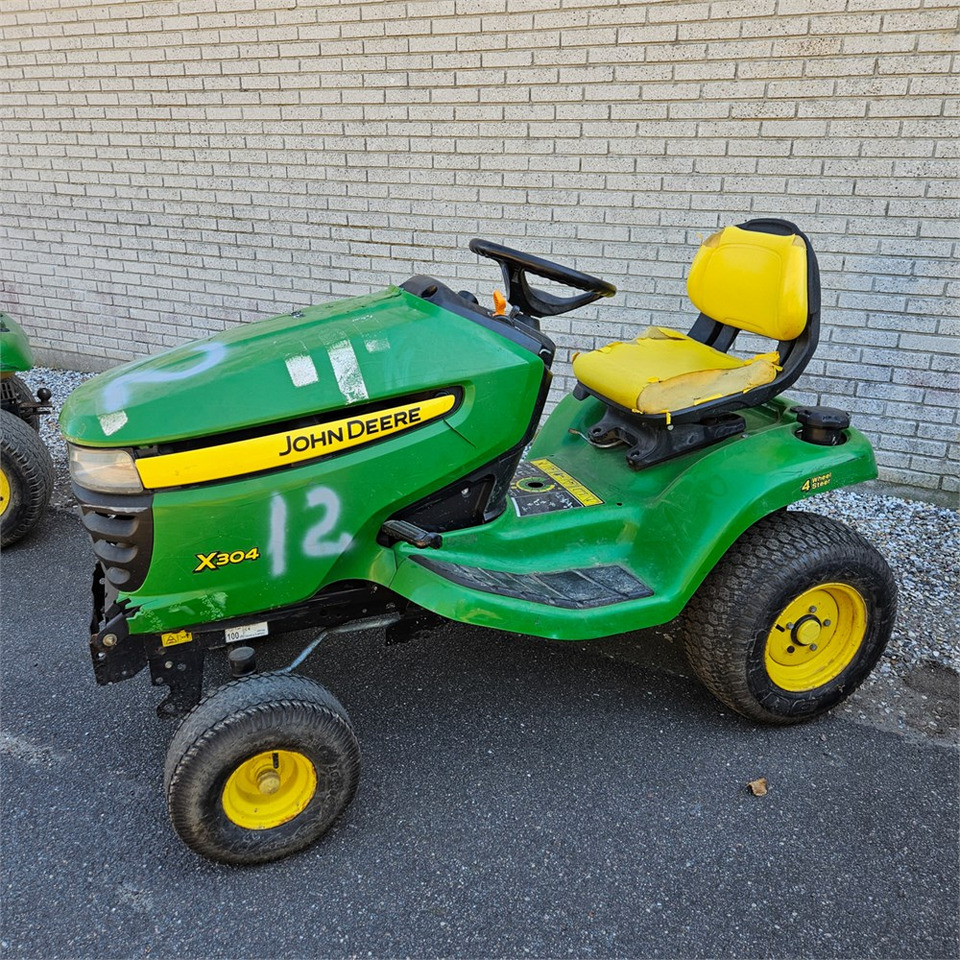 Leasing John Deere X304 John Deere X304: afbeelding 22 Leasing John Deere X304 John Deere X304: afbeelding 22