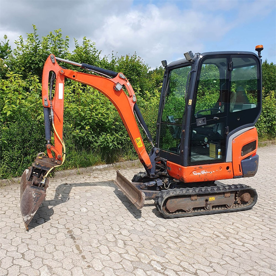 Kubota KX019-4 - Minigraafmachine: afbeelding 1 Kubota KX019-4 - Minigraafmachine: afbeelding 1
