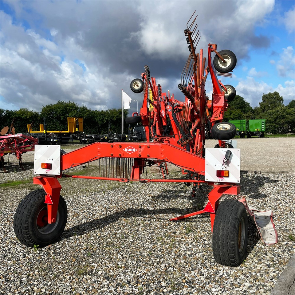 Kuhn GA8020 - Hooi-/ Voedermachine: afbeelding 2 Kuhn GA8020 - Hooi-/ Voedermachine: afbeelding 2