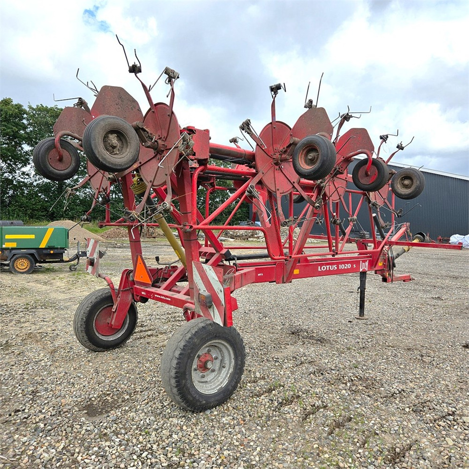 LELY Lotus 1020 s - Hooi-/ Voedermachine: afbeelding 3 LELY Lotus 1020 s - Hooi-/ Voedermachine: afbeelding 3