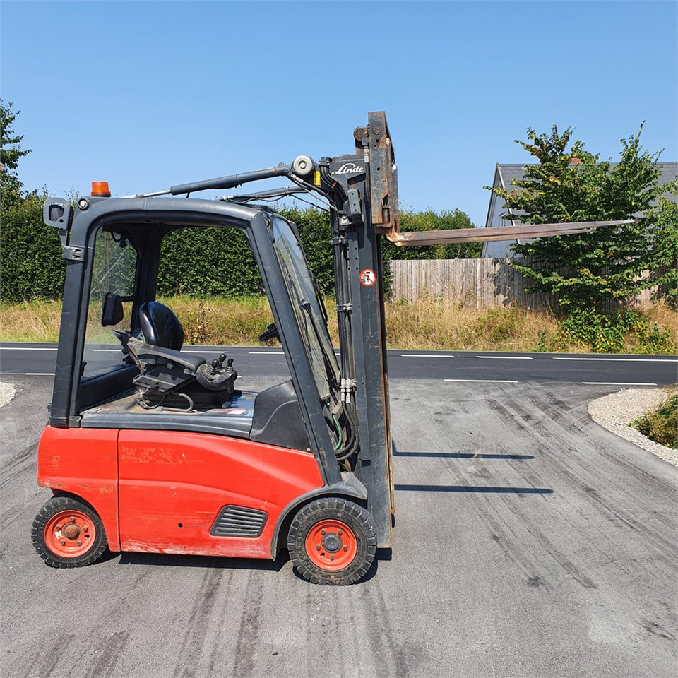 Linde H16 P-01 - Heftruck: afbeelding 4 Linde H16 P-01 - Heftruck: afbeelding 4